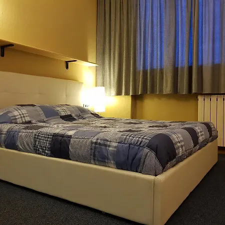 Foemina Apartment *